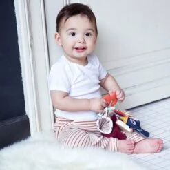 Lilliputiens Trousseau De Clès Sensoriel Ferme -Optimal Jouet Magasin 5414834831948 5414834831948 4BaseMedia 550Wx550H