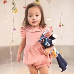 Lilliputiens Peluche D'activités Ignace -Optimal Jouet Magasin 5414834833430 5414834833430 9BaseMedia 550Wx550H