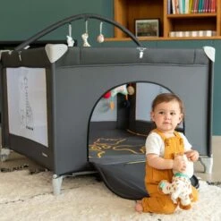 Parc Pliant Prism Sophie La Girafe -Optimal Jouet Magasin 550Wx550H 3496181212092 5