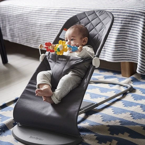 BabyBjörn Transat Bliss + Jouet Amis Volants 3 BabyBjörn Transat Bliss + Jouet Amis Volants – Image 3